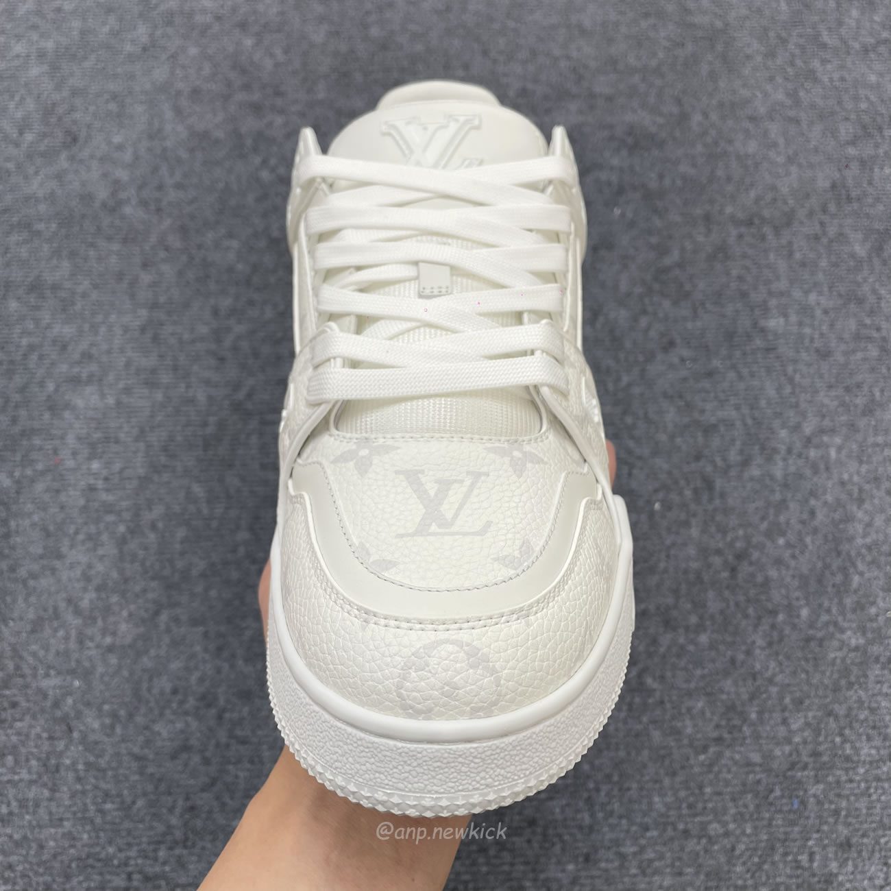 Louis Vuitton White Monochrome Louis Vuitton Lv Trainer White Black (4) - www.newkick.vip